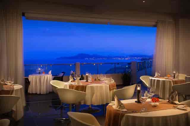 Emerald Restaurant ocean view executive dinner event