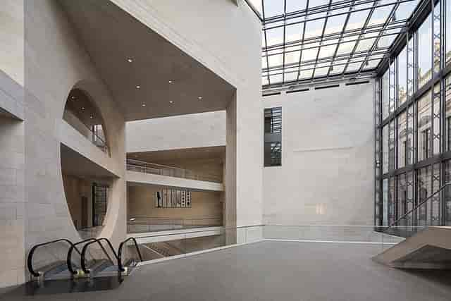 Deutsches Museum foyer, modern atrium, event registration, reception