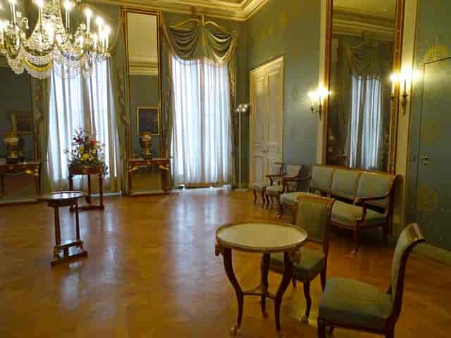 Schloss Nymphenburg event space, chandelier, reception, meeting