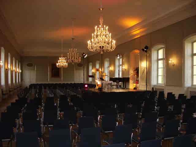Nymphenburg ballroom, chandeliers, concert, presentation