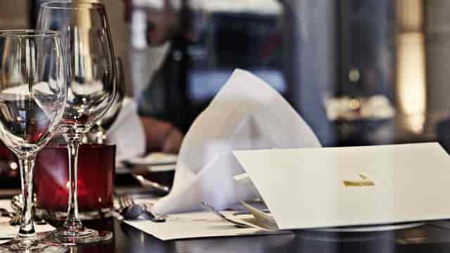 Formal tablescape at Cafe Luitpold: upscale catering for VIP gala or corporate banquet.