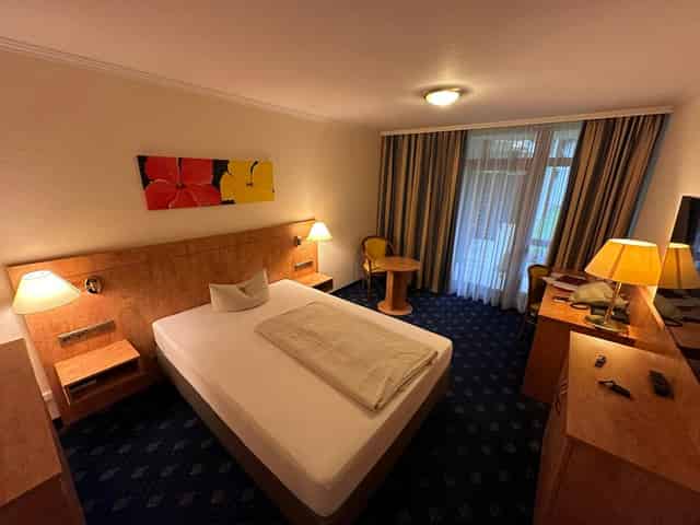 Conference Center + Atrium + Pausenraum