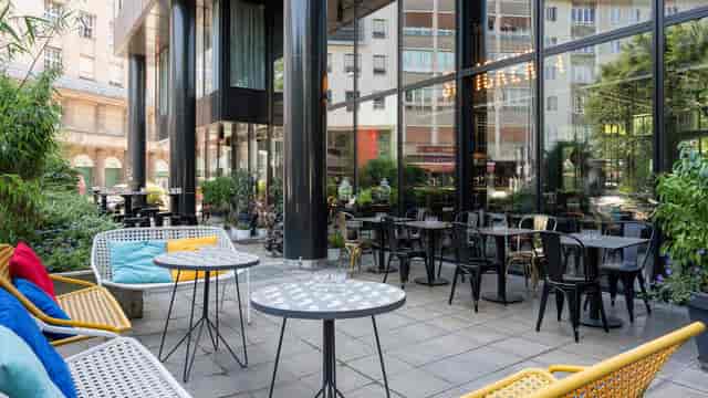Modern Ruby Lilly cafe and bar outdoor space for networking and corporate receptions.