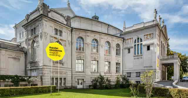 Gartensaal at Theaterakademie August Everding: classic architecture for galas and corporate events.