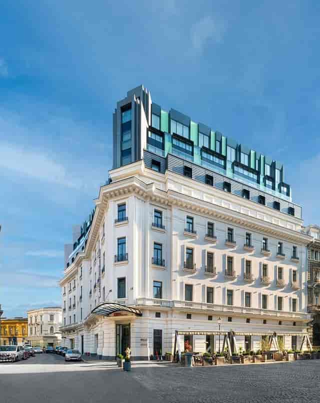 Modern hotel bar in Bucharest Old Town for historic wedding venues and corporate event spaces.