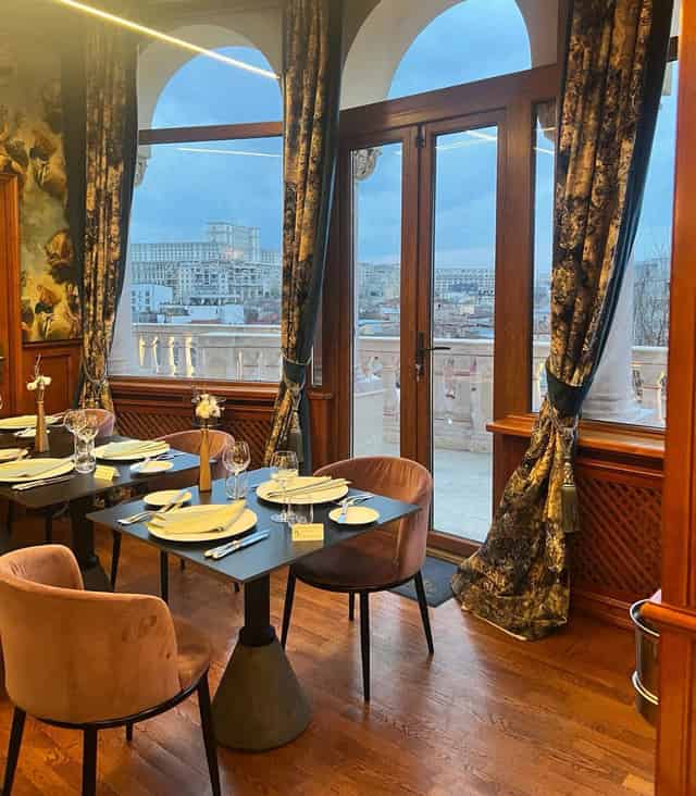 Parliament View Room
