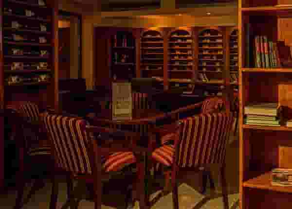 Lobby Bar