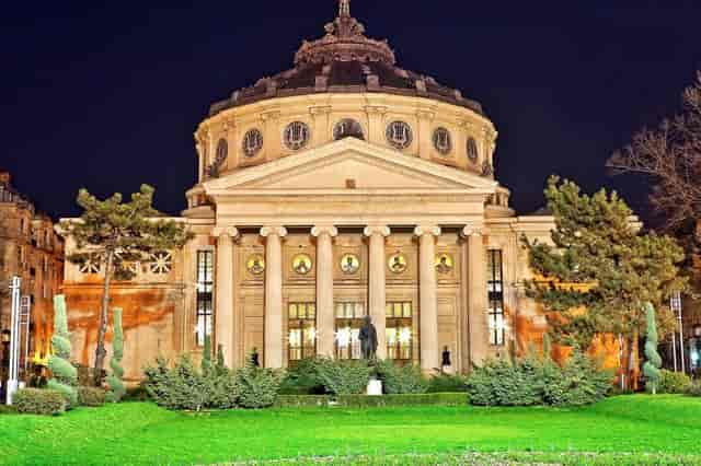 Ateneul Român concert hall with neoclassical dome for black-tie galas and corporate events.