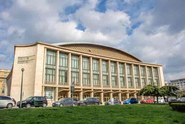 Sala Palatului concert hall, mid-century glass architecture for large plenary sessions and events.
