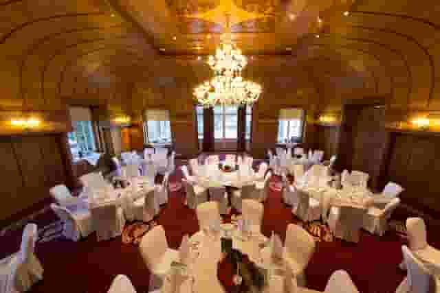 Ballroom, Ensemble