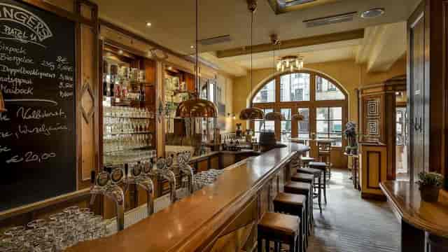 Stylish Bavarian bar at Platzl Hotel, perfect for networking events and casual gatherings.