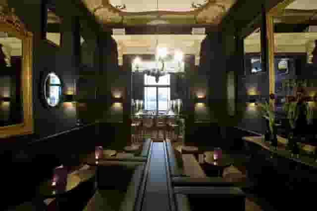 Bar