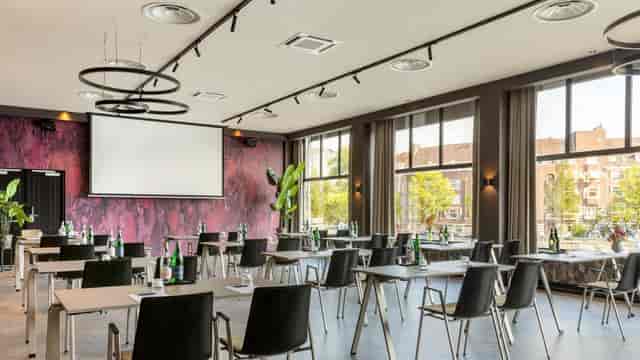 Classroom meeting space at Apollo Hotel Amsterdam for professional workshops and corporate events.