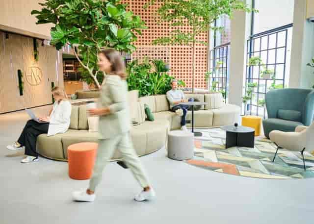 Modern biophilic coworking office for remote work and informal corporate meetings.