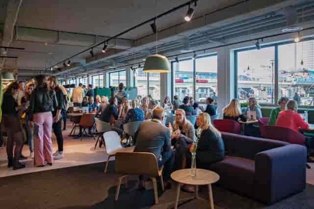 Contemporary breakout space at Aristo Amsterdam, perfect for conference networking and events.
