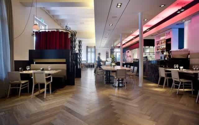 bar/lounge