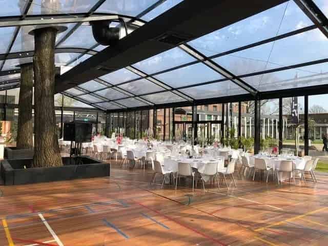 Banquet hall