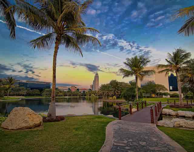Modern outdoor auditorium in Dubai for corporate retreats and networking events.