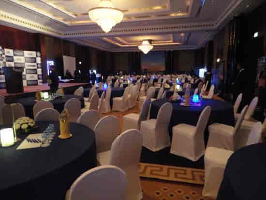 Al Wasl Ballroom, Dusit Thani Dubai, featuring gala banquet setup for corporate events and dinners.