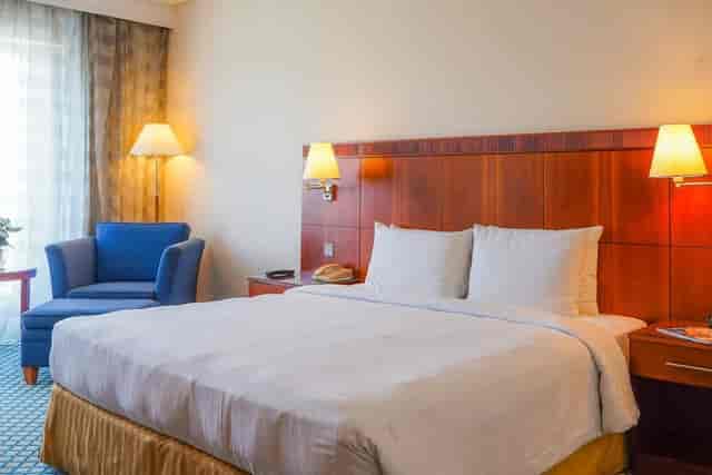 Grand Ballroom at Copthorne Lakeview Hotel, ideal for large-scale conference housing and events.