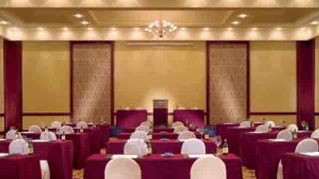 Classroom-style meeting room at Copthorne Lakeview Hotel for corporate training and seminars.