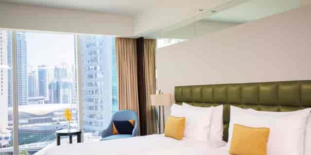 voco™ Bonnington Dubai Jumeirah Lakes ...