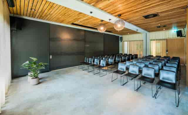 Versatile function room in Hotel Arena Amsterdam for meetings and events.