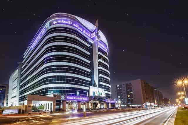 Emirates B at Grand Excelsior Deira: Modern venue for corporate events and business conferences.