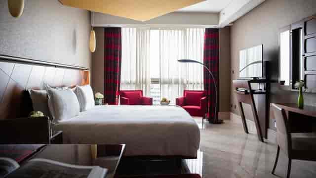Luxury VIP conference room at Jumeirah Creekside Hotel for corporate business meetings.