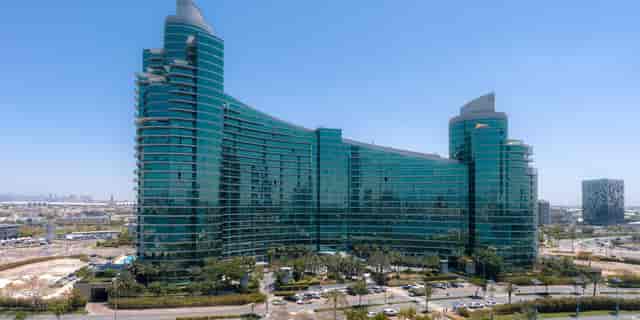 iWork at InterContinental Dubai: Luxury corporate venue for prestige product launches.
