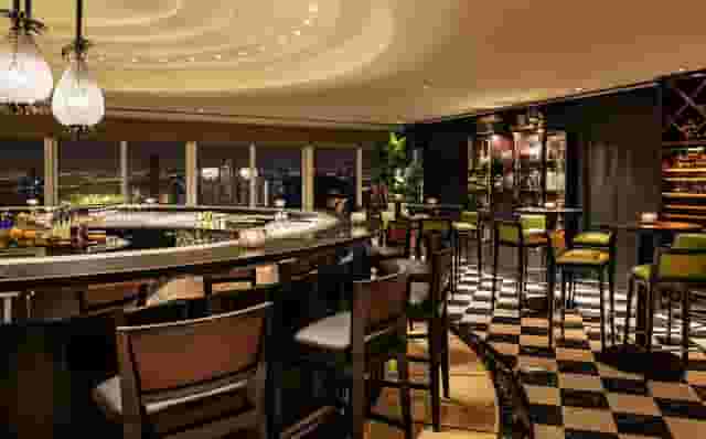 Bar 44