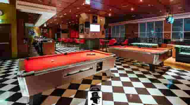Bar 44