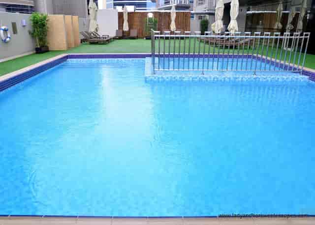 Royal Continental Hotel pool area for intimate cocktail hours and networking events.