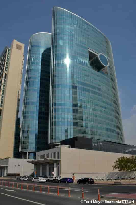 Southern Tower skyscraper for executive retreats and corporate meetings.