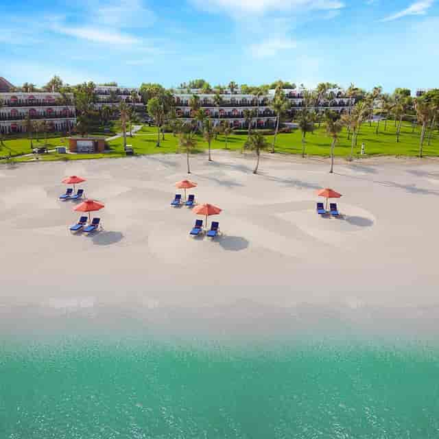 Beachfront garden venue at JA Palm Tree Court for private corporate incentive retreats and events.
