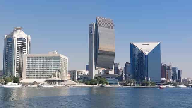 Dubai Chambers - >Artur Anuszewski</a>