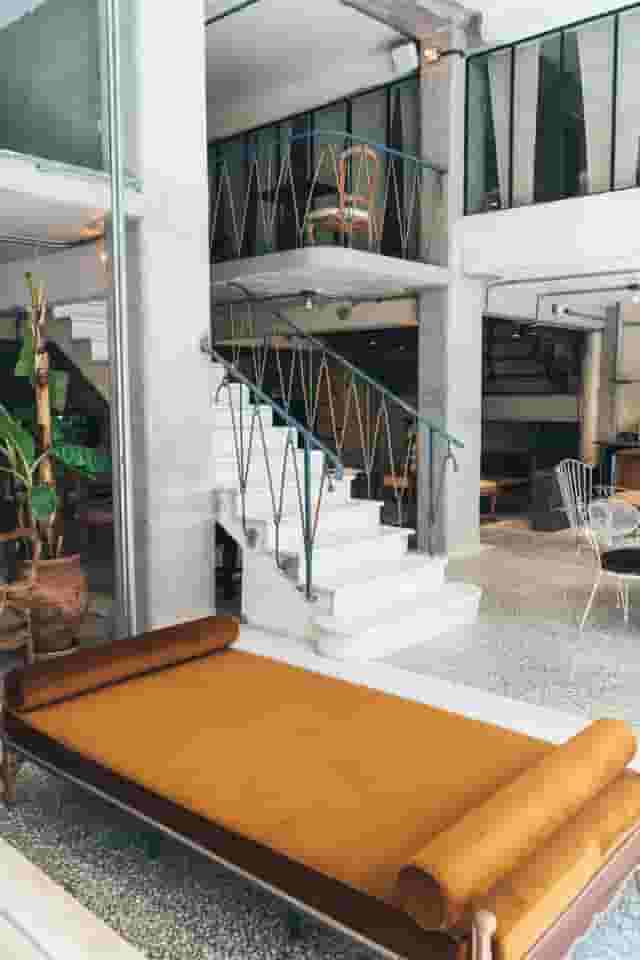 Cafe Lounge