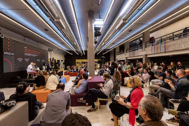 Arts Lounge