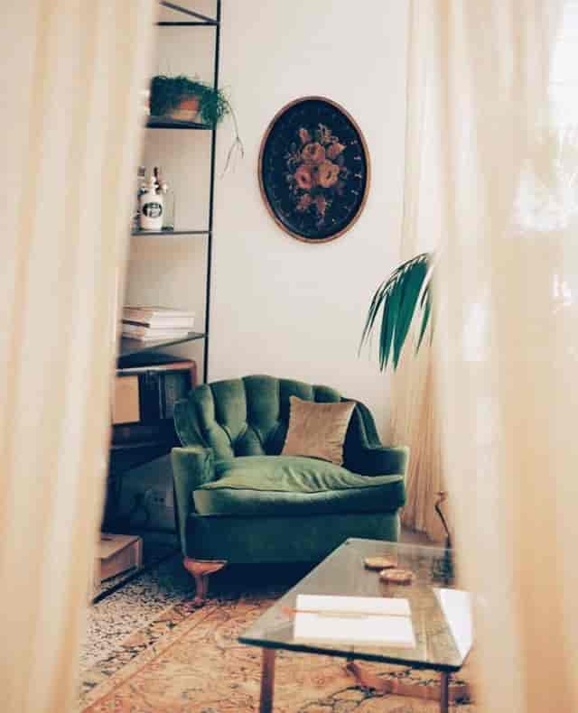 Library Lounge at Shila Athens: cozy VIP breakout nook for small-group event consultations.