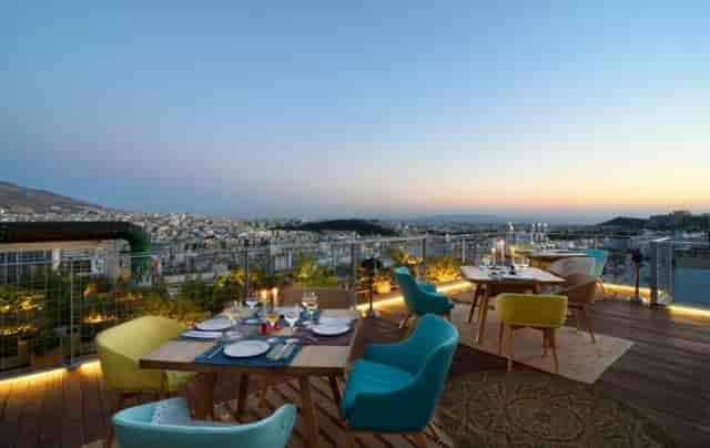 Metropolitan Suite rooftop venue in Athens for VIP dinners and exclusive networking events.
