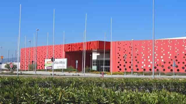 Modern Metropolitan Expo convention facility for high-capacity trade shows and exhibitions.