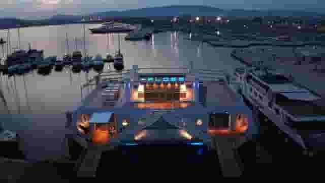 Lounge Deck