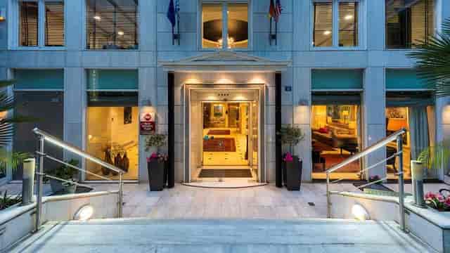 Best Western Plus Embassy Hotel ...