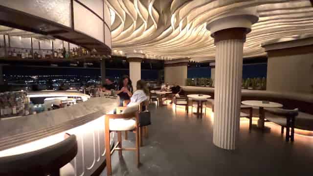 Cocktail bar