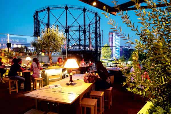 Lounge-bar