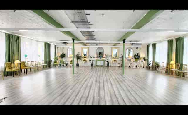 Lumiere Underwood Palm Room: event venue, workshop space