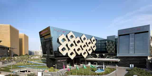 Crowne Suite at Crowne Plaza Riyadh: Modern corporate conference and luxury event venue.