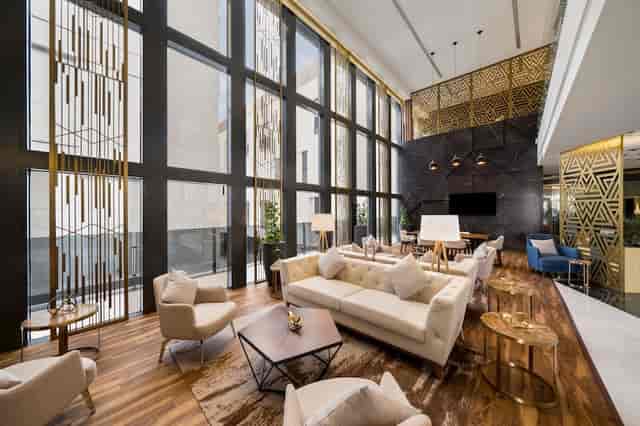 Luxury meeting room at Radisson Blu Riyadh Qurtuba for executive networking and VIP events.