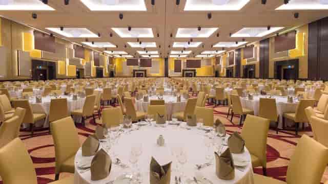 Crowne Plaza Riyadh Hotel & Convention ...