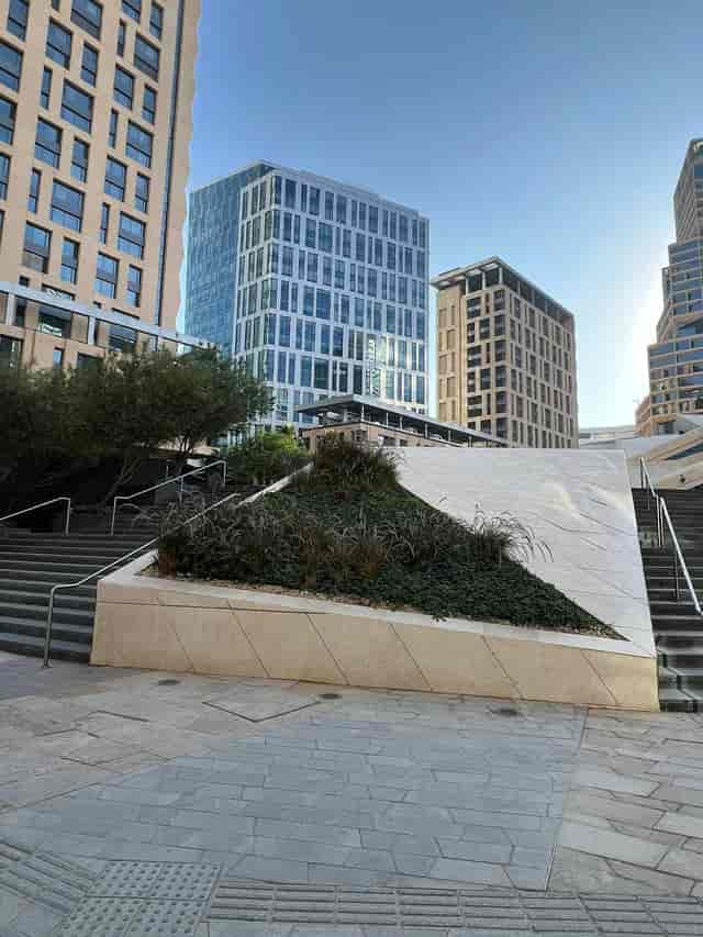 Modern KAFD tiered plaza for high-end networking events and corporate cocktail hours.